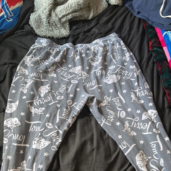 Tom and Jerry sweatpants - Picture 3 of 3